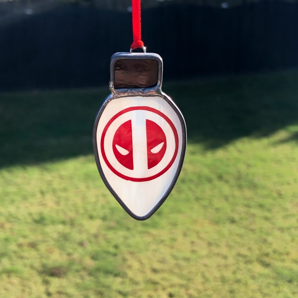 Stained Glass Bulb Ornament Suncatcher Deadpool